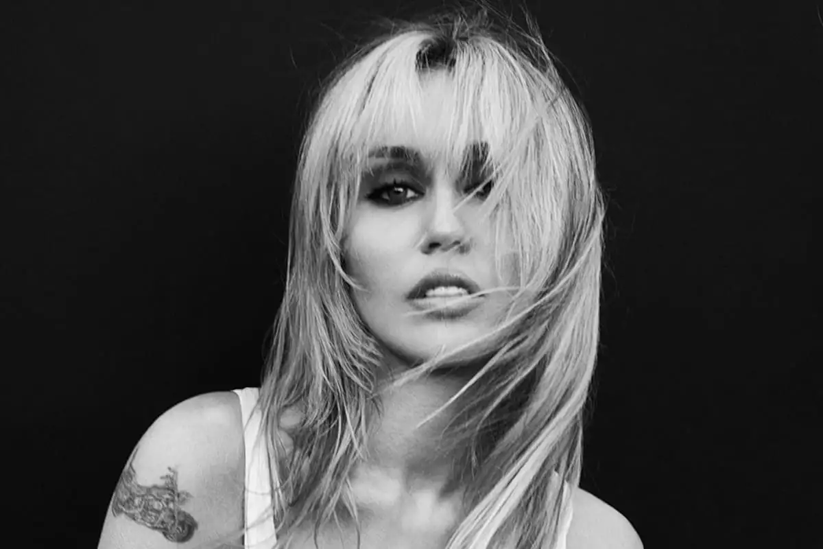 MILEY CYRUS